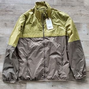 Prana Mens Medium Transit Range Windbreaker. Sweet Grass Green Color